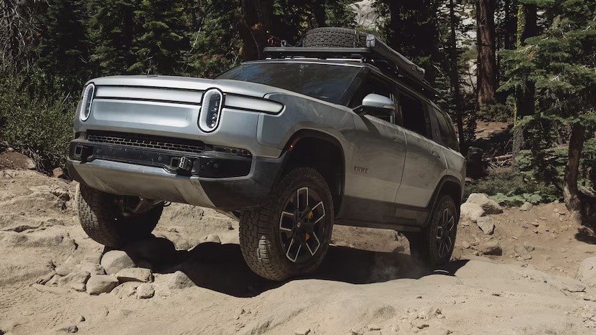 rivian-r1s-completes-rubicon-trail.jpg