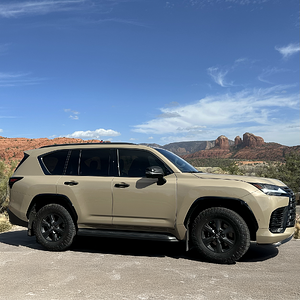 Lexus LX 700h.PNG