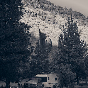 Crooked River - Palisades Campground BW.jpg