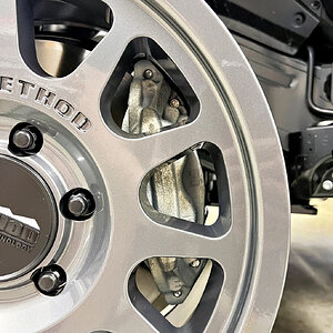 Front Caliper Clearance.jpg