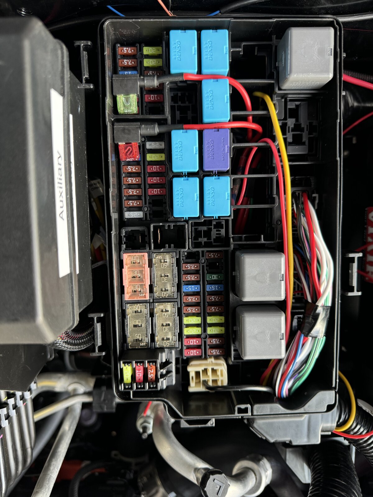 Fuse Box 2.JPG